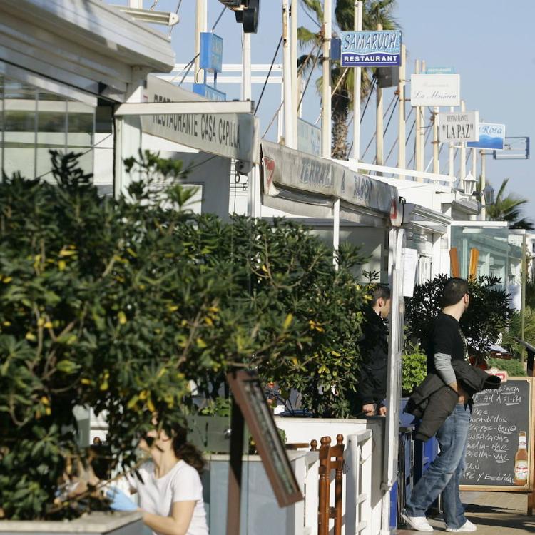 El paseo de Neptuno será peatonal tras pedirlo los hosteleros