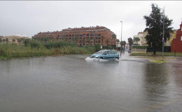 Los bomberos denuncian la falta de efectivos durante el temporal en la Comunitat