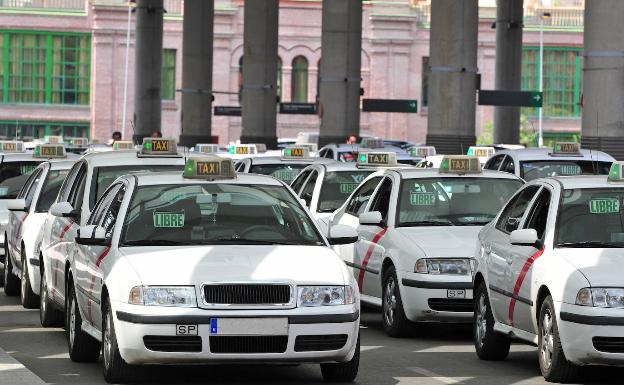 Coge un taxi de Madrid a Alicante y sale corriendo al llegar para no pagar la carrera