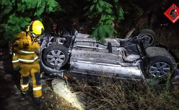 Una conductora sale ilesa de un aparatoso accidente en Benissa