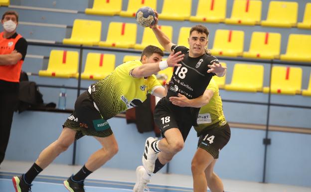 El CB Algemesí cae por la mínima en su feudo ante el Balonmano Elda