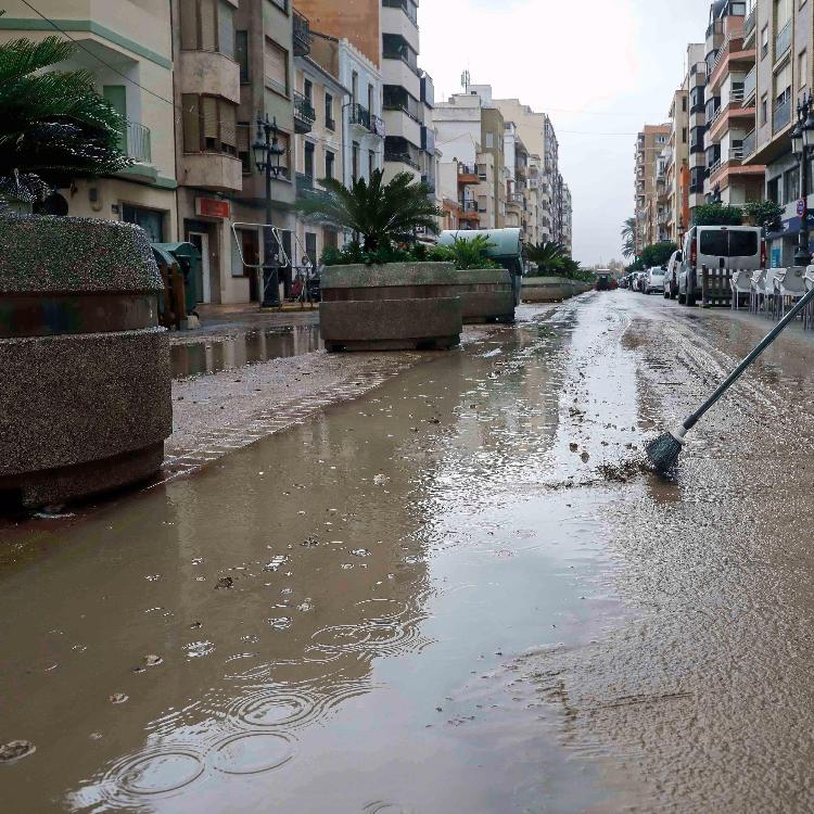 Los bomberos denuncian la falta de efectivos durante el temporal en la Comunitat
