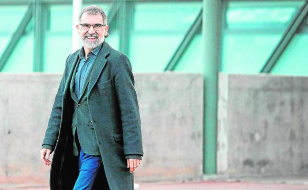 La Generalitat patrocina un galardón a uno de los presos del 'procés'