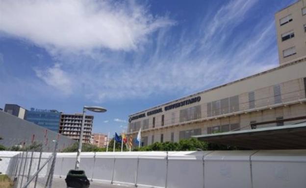 Un operario sufre quemaduras tras una explosión en una empresa en el Polígono del Pla de la Vallonga