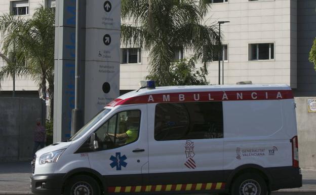 Un coche atropella a una mujer de 85 años en Ribarroja