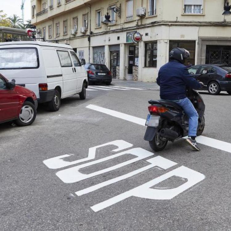 Valencia 'estrena' nueva señal de STOP