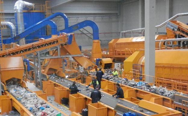 La tasa de residuos se reduce un 6,65% en Alzira