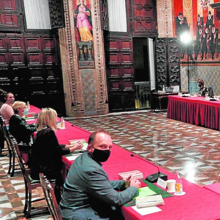 Los sanitarios rechazan la paga adicional por la pandemia por «discriminatoria e insuficiente»