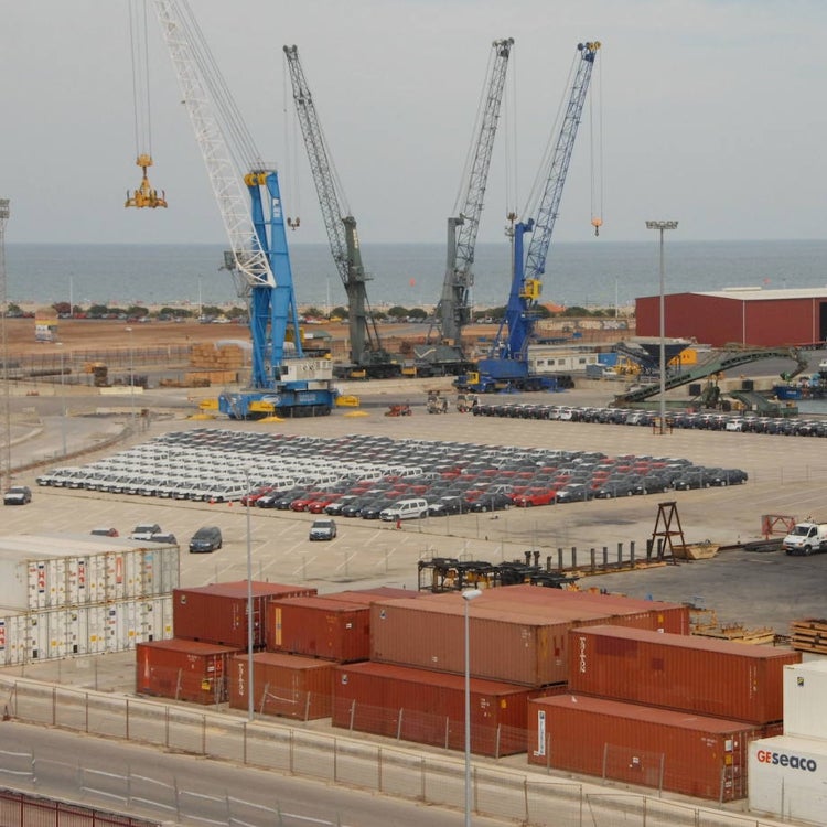 Las obras del acceso ferroviario al Puerto de Sagunto comienzan con seis años de retraso