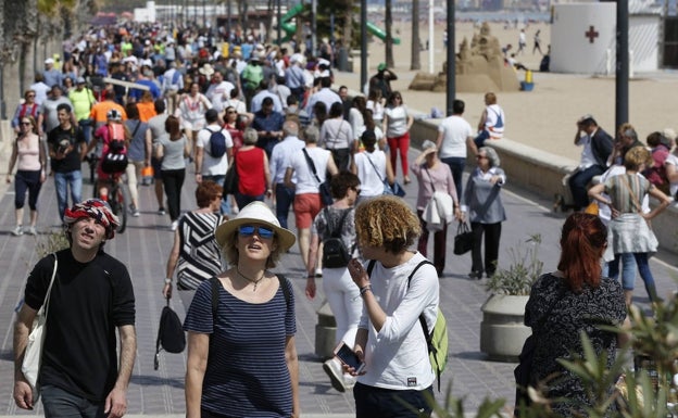 El Marítimo se acerca al centro como primera zona de Valencia en apartamentos turísticos