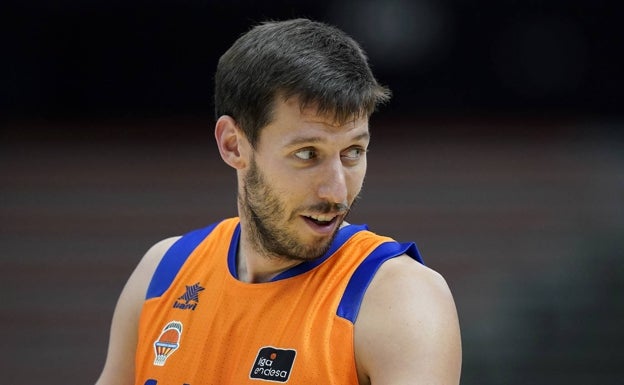 Van Rossom regresa con el Valencia Basket ante el Maccabi