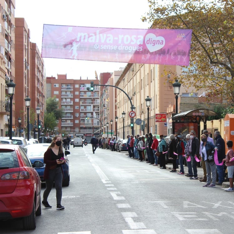 La Malvarrosa clama por un barrio con más servicios sociales y una biblioteca propia