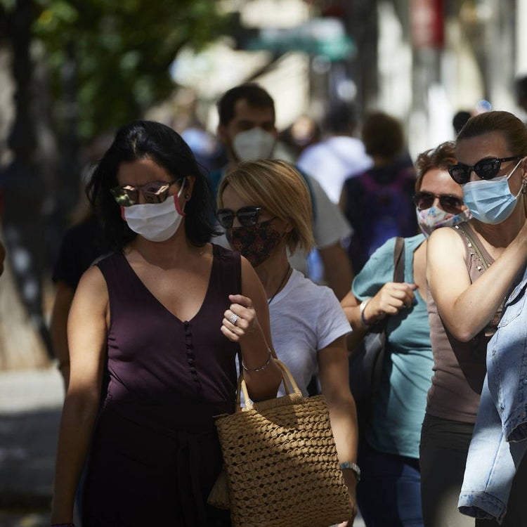 Los comerciantes alertan de estafas con cuentas y webs falsas en la campaña navideña