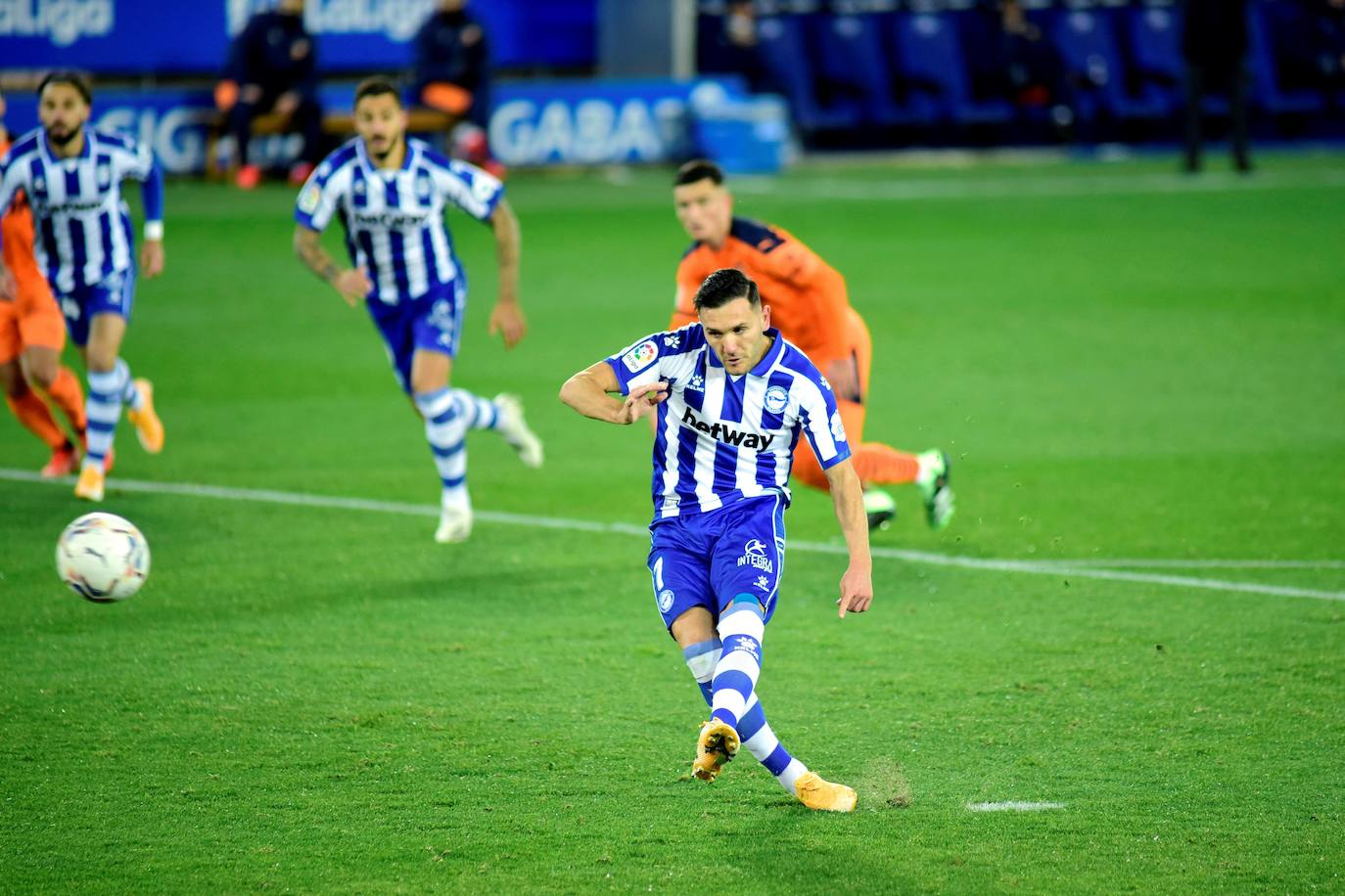 Deportivo Alavés - Valencia CF, en imágenes