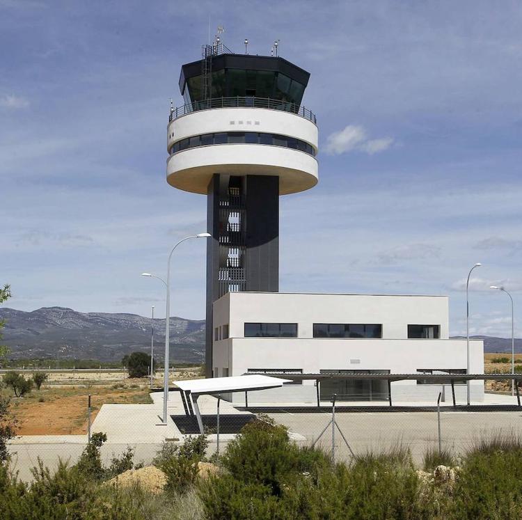 Arde un avión en el aeropuerto de Castellón