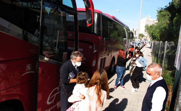 Los vecinos de Dénia tildan de «tomadura de pelo» el nuevo retraso en las obras del TRAM