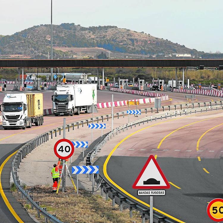 Los contratistas piden el pago por uso en carreteras para paliar el déficit en conservación