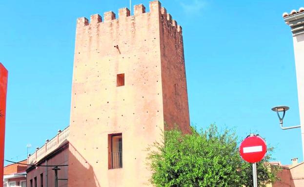 El Ayuntamiento invierte 145.000 euros para remodelar la Torre árabe