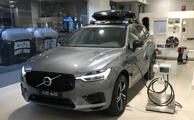 Volvo Auto Sweden pone en oferta el XC60 Recharge con regalo de cargador incluido