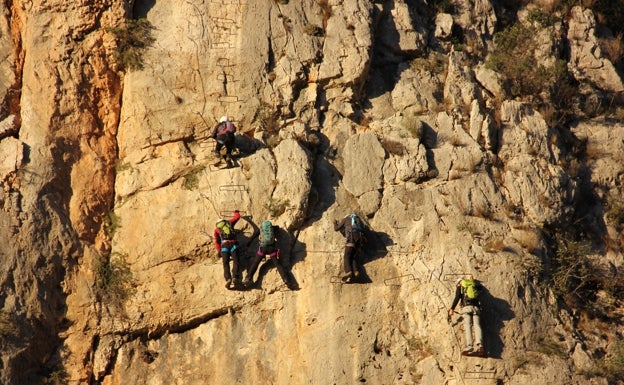 Tavernes mejora la vía ferrata Les Marujes para atraer a más deportistas