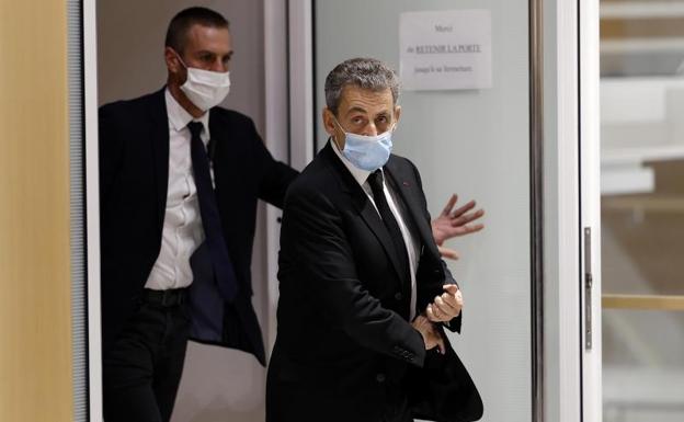 «Nunca he cometido el menor acto de corrupción», se defiende Sarkozy