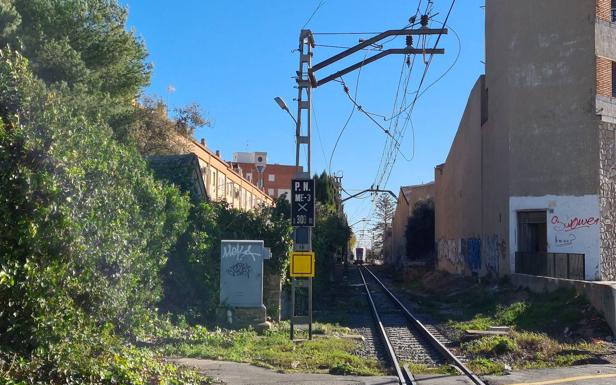 La rotura de una catenaria deja sin servicio la línea 3 entre Alboraya y Museros