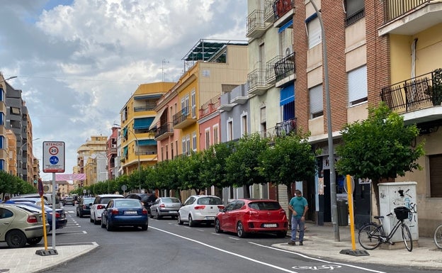 Carcaixent regulará el uso de patinetes eléctricos y establecerá una jerarquía de calles