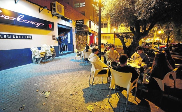 Los pubs de Valencia vuelven a respirar