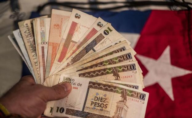 Se acerca el Día Cero en Cuba: la moneda se unifica y el precio del pan se multiplica por 20