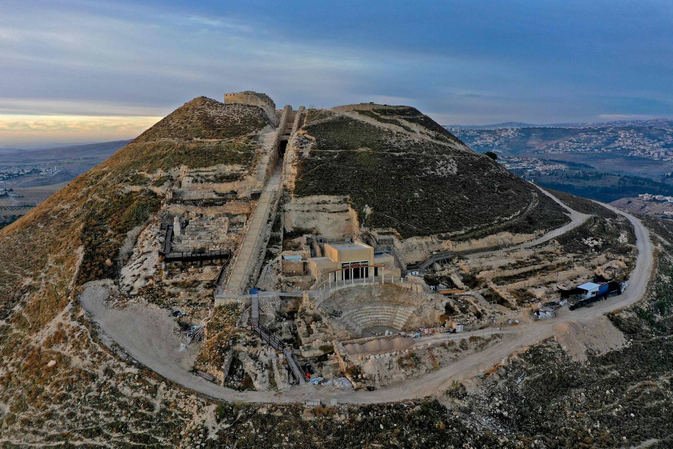 fotos-as-es-el-palacio-de-herodes-el-grande-las-provincias