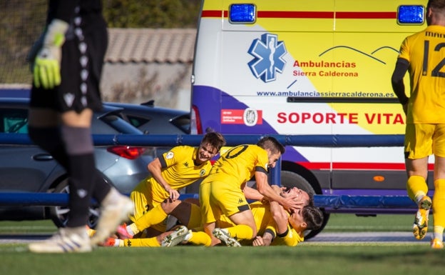 Un gol de Borja permite al Hércules cerrar el año con una valiosa victoria ante el Levante B