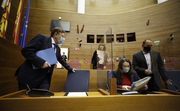 El Botánico adjudica cada día 70 contratos públicos a dedo