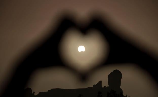 Máxima expectación para contemplar la «muerte temporal del Sol»