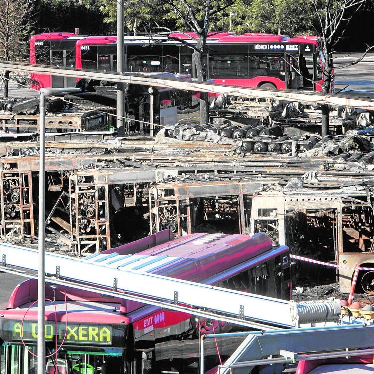 Diez sombras tras el fuego en la EMT