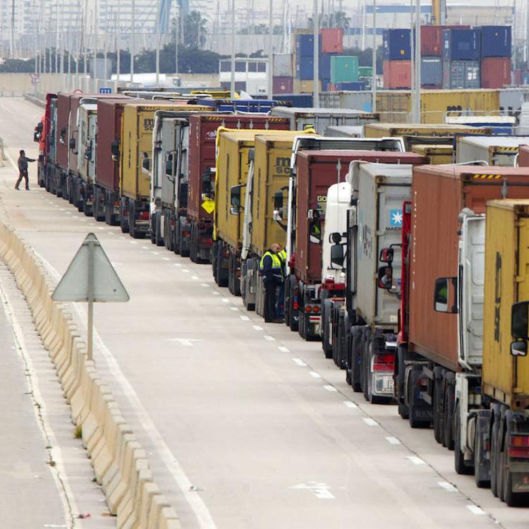 Los transportistas reclaman el acceso norte al Puerto para evitar colapsos de tráfico