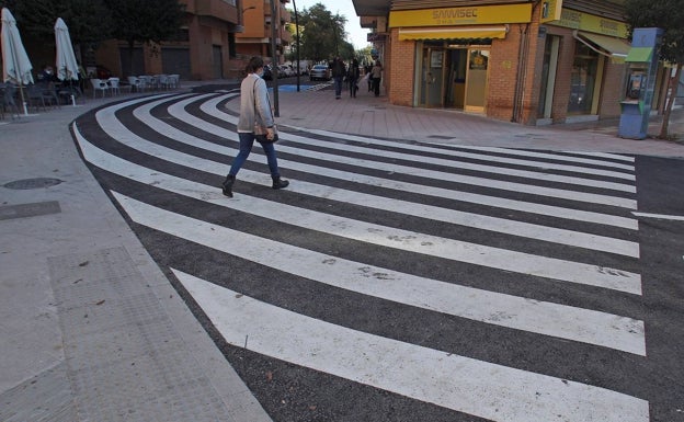 Un paso de peatones de más de veinte metros de longitud para evitar atropellos en San Vicente