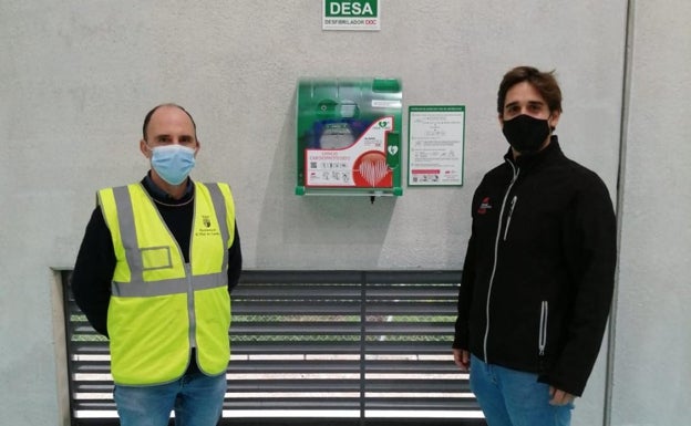 Real de Gandia instala dos nuevos desfibriladores