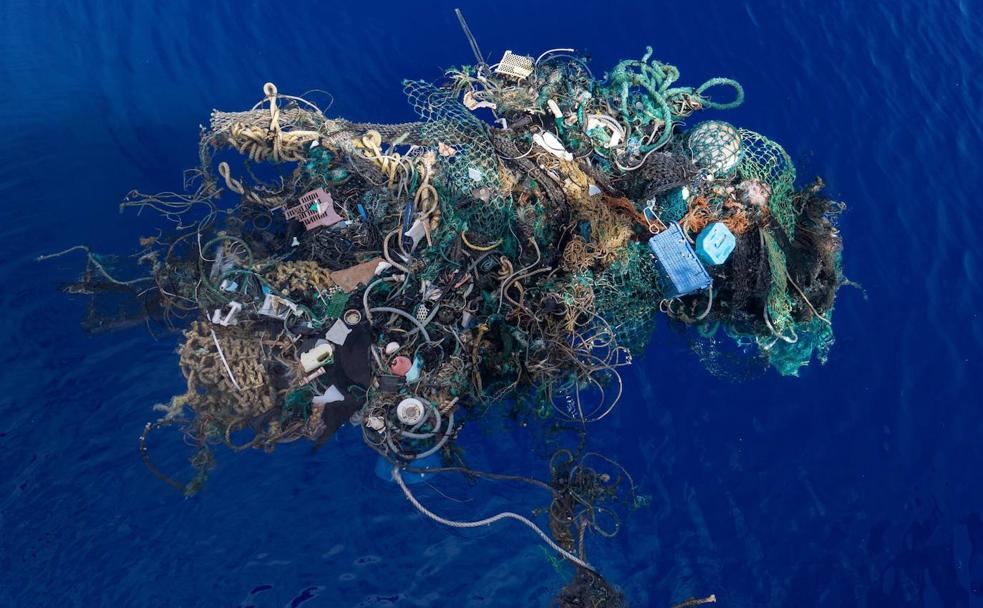 Las 'redes fantasma' atrapan plástico y vidas en el Gran Parche de Basura del Pacífico./Ocean Voyage Institute