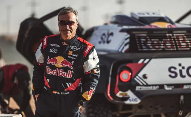 Carlos Sainz defenderá título en el Rally Dakar 2021./marian chytka