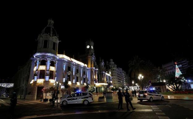 La Policía Local de Valencia sanciona a un centenar de locales de ocio por incumplir las restricciones