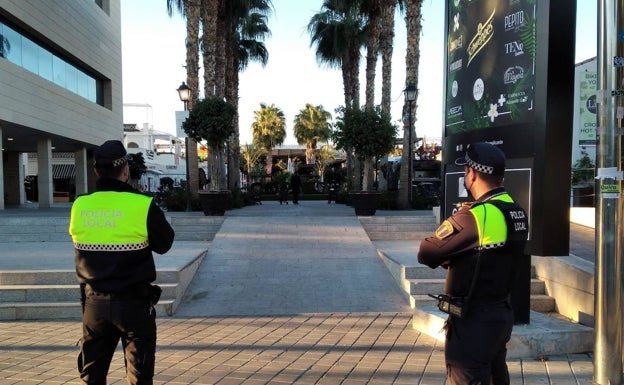 La Policía Local de Alicante desaloja cincuenta fiestas ilegales en Nochevieja
