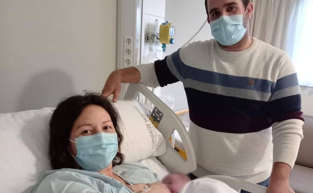 Yago, primer bebé de 2021 nacido en el Hospital de Gandia