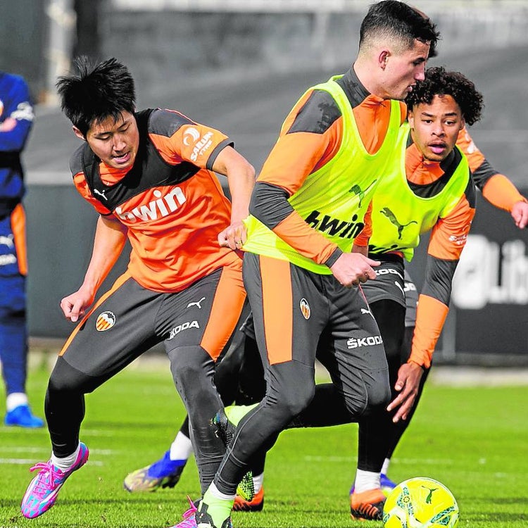 Año nuevo... y Kang In sin renovar