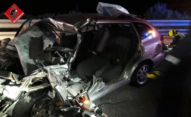 Un coche circula cinco kilómetros en sentido contrario por la AP-7 en Torrevieja y provoca un grave accidente con un fallecido