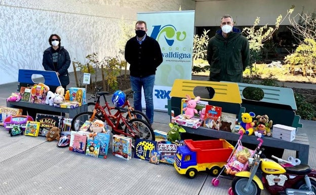 La ciudadanía del Consorci Ribera i Valldigna se vuelca con la campaña solidaria de recogida de juguetes