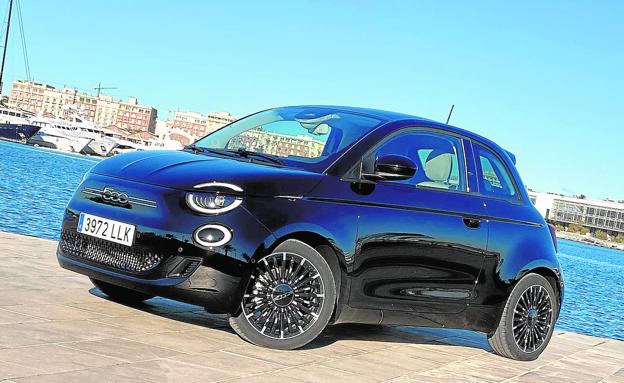 Conocemos el nuevo Fiat 500 EV, el eléctrico más urbano