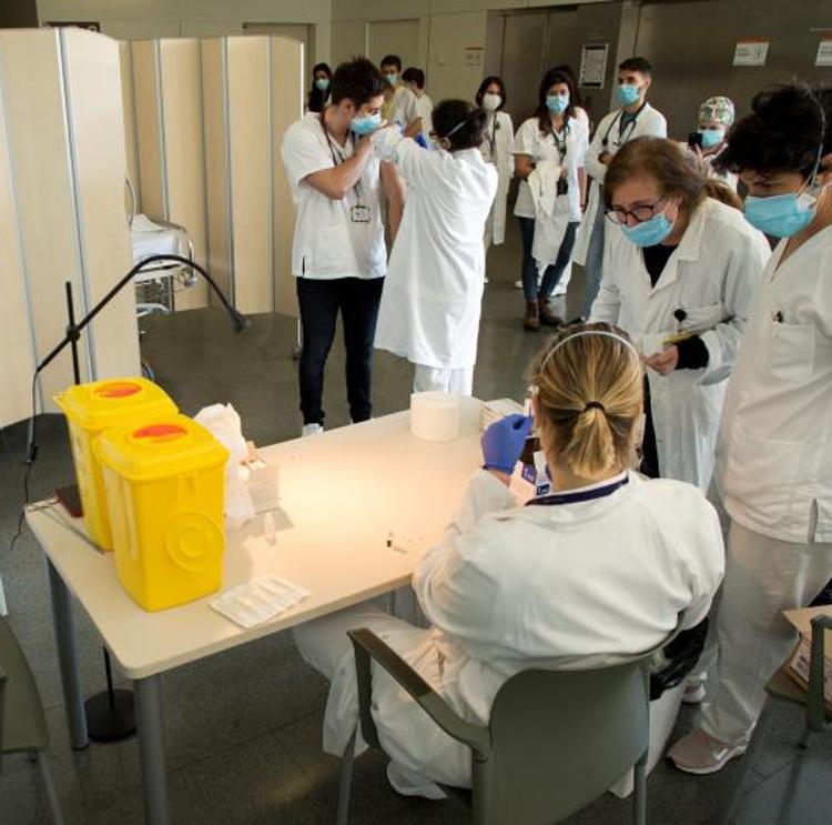 España alcanza los dos millones de contagiados