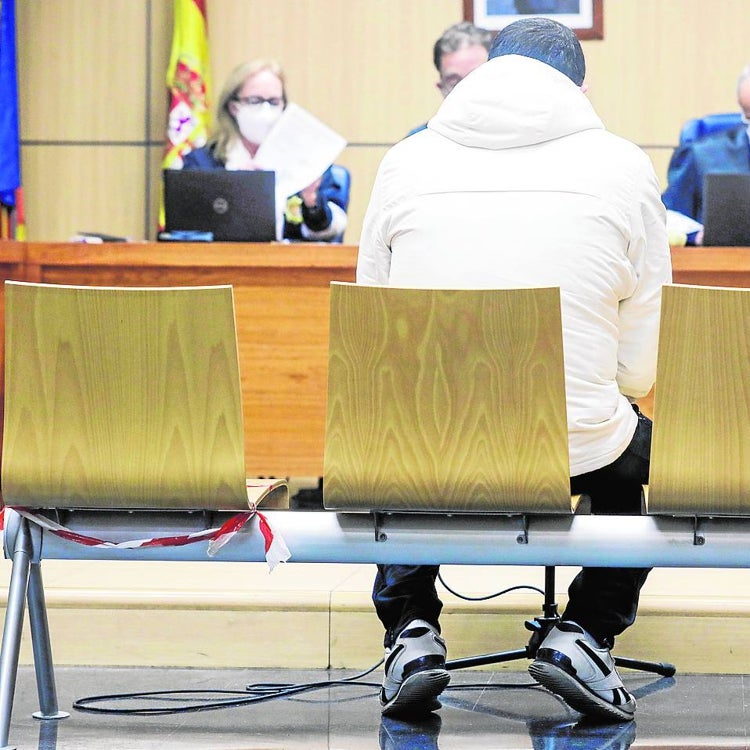 «Abusó de mí desde que tenía 7 años»