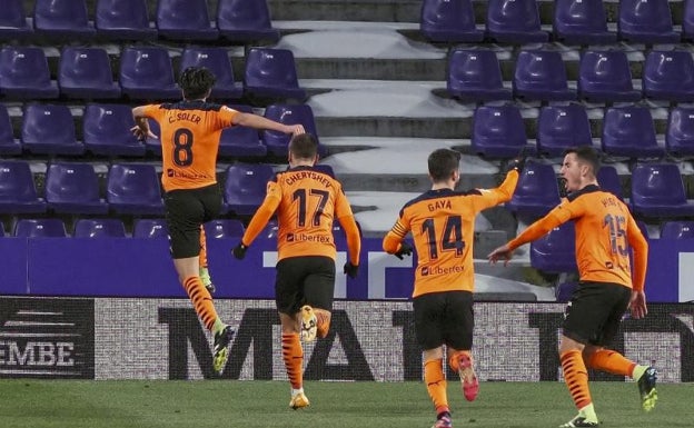 Carlos Soler, el centrocampista más goleador