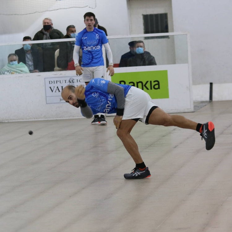 La hegemonía de los mitgers se prolonga a la Lliga de raspall